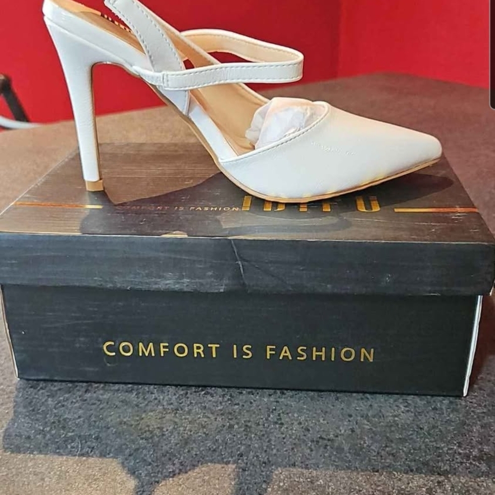 IDIFU Elegant White Heels